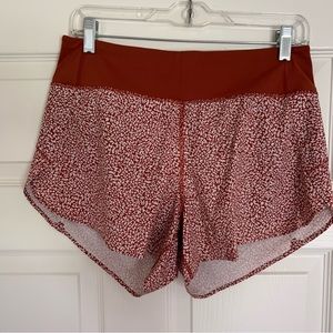 Athleta RUN WITH IT shorts 3.5”